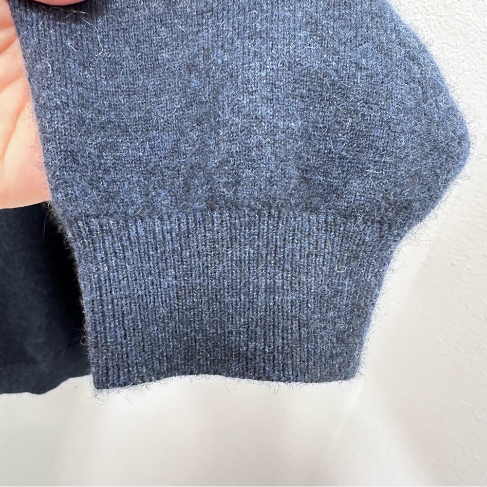 Men's Daniel Bishop 100% 2 Ply Cashmere Navy Crewneck Pullover Sweater Size L - Picture 2 of 4
